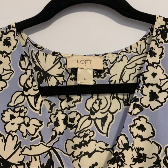 3/$20  Loft light blue floral v-neck blouse - Picture 3 of 4